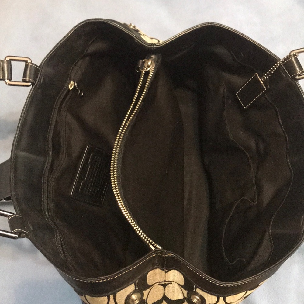 Medium size Black and Grey Coach Satchel - Picture 4 of 6